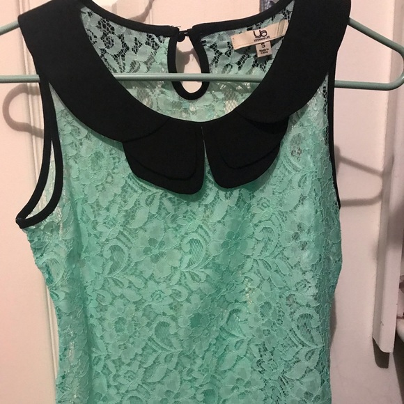 Collared lace top - Picture 1 of 3